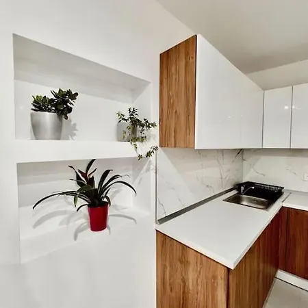 New, Ultra Comfy, Flat *