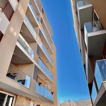 New, Ultra Comfy, Flat *