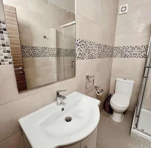 New, Ultra Comfy, Flat * Msida